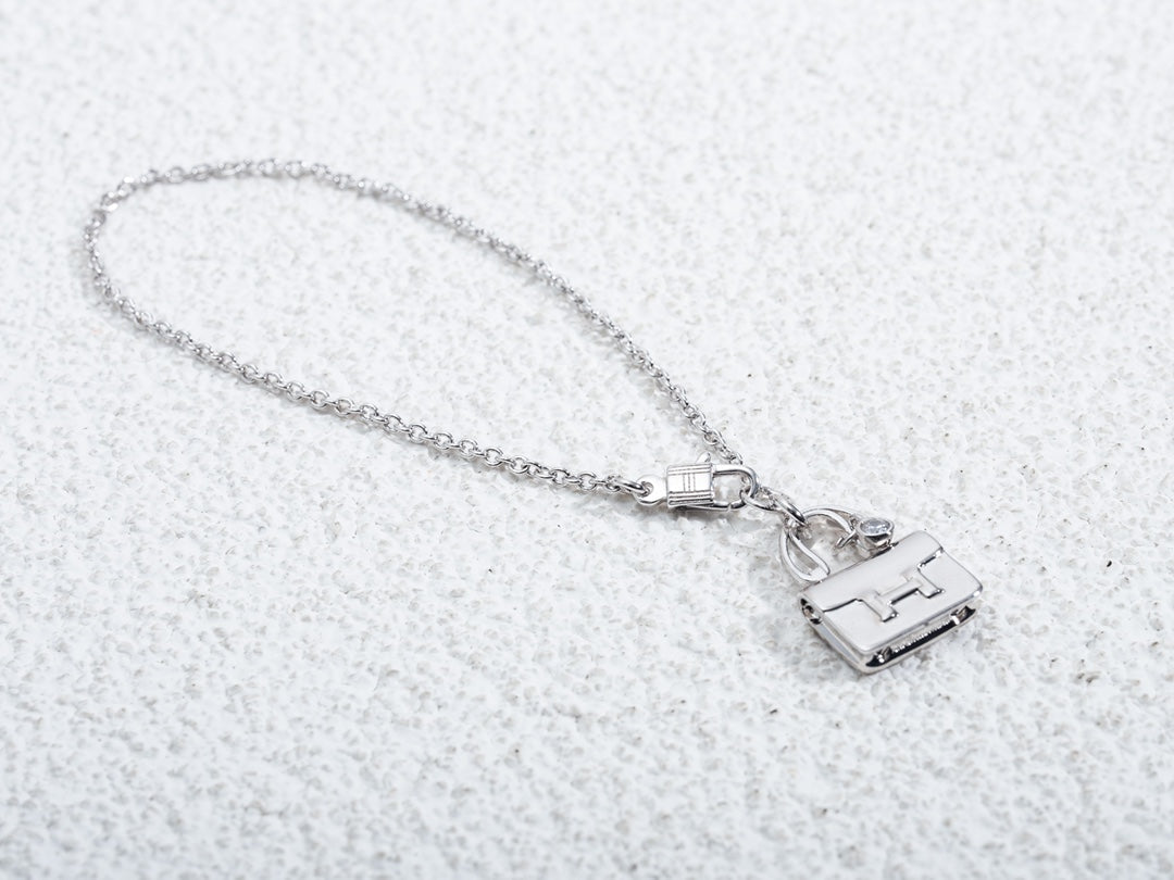 Hermes Amulette Pendant Silver Necklace